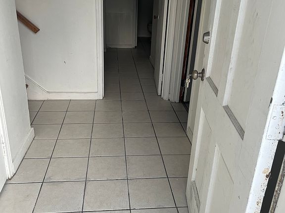 4th image of 2529 Twain Ln