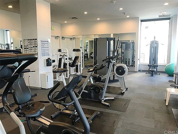 5th image of 525 E Seaside Way Unit 2010