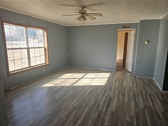 2nd image of 301 NE C St