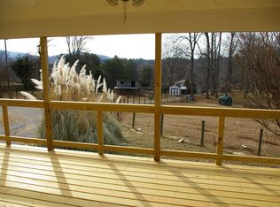 17 Cleta Dr, Swannanoa, NC 28778