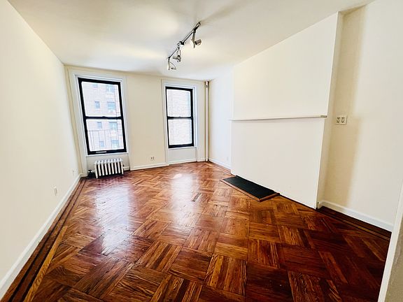4th image of 233 E 50th St APT 5A