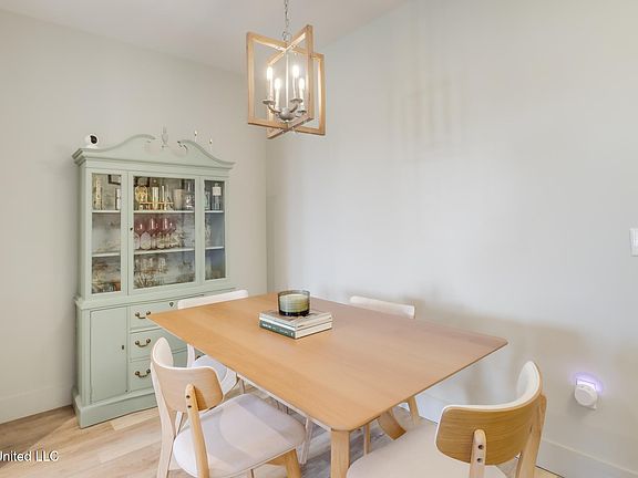 5th image of 2501 Bienville Blvd #124