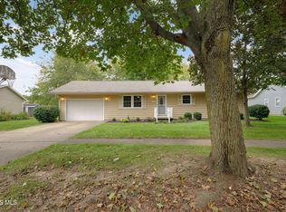 636 Normandie Blvd, Bowling Green, OH 43402