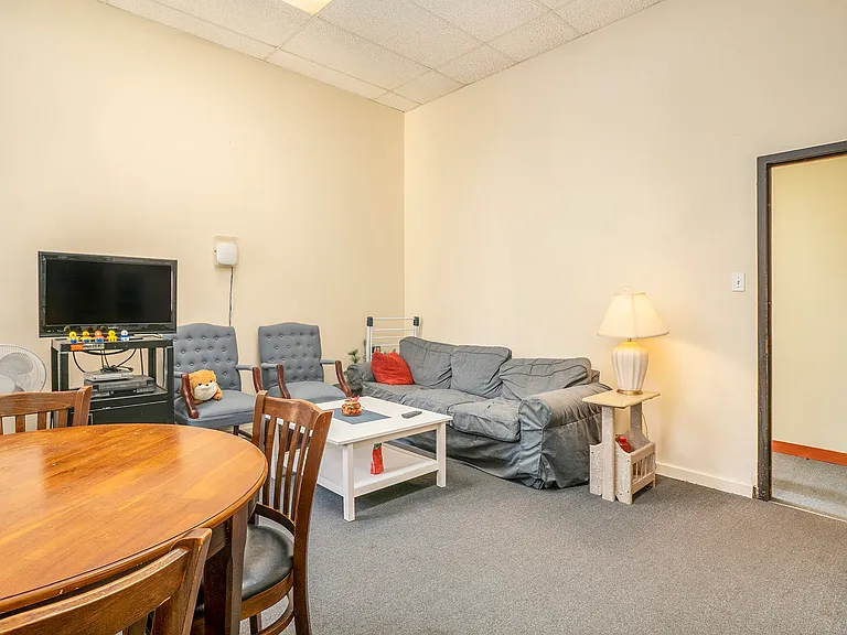 329 Johnson St #13 — Photo 3