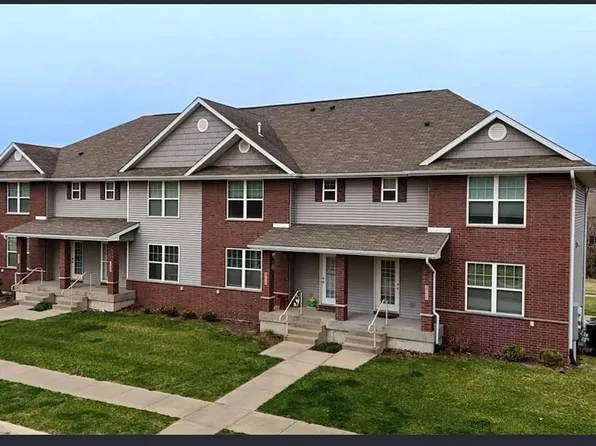 285 Huntington Dr, Iowa City, IA 52245