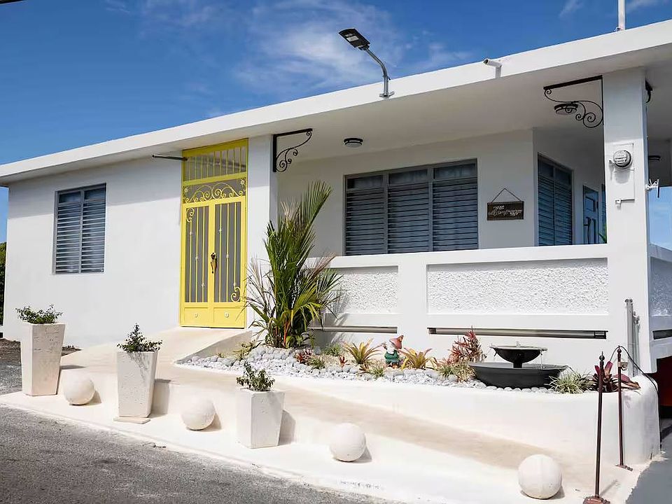 1st image of Bo Cruces