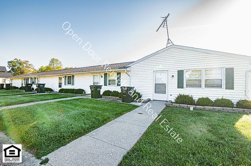 1st image of 608 W Dennis St APT 2