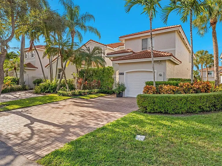 1546 Yellowheart Way #TOWNHOUSE — Photo 2