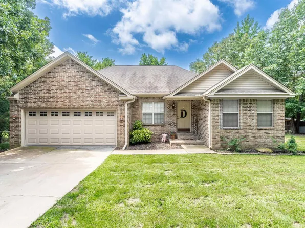 100 Deer Ridge Dr, Searcy, AR 72143