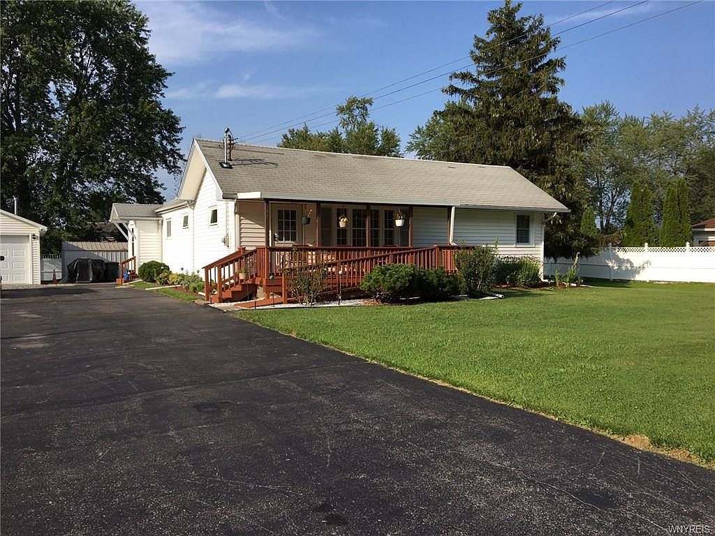 36 Spohn Dr, Depew, NY 14043 | Zillow