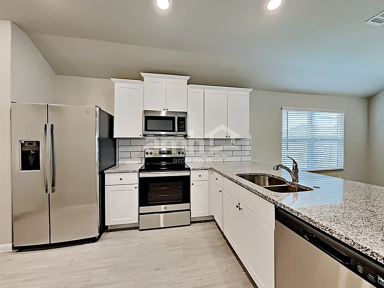 2713 Iberia Ct — Photo 3