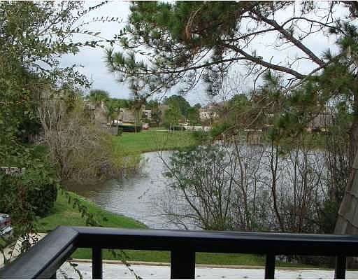 4th image of 5301 Bamboo Ct #445