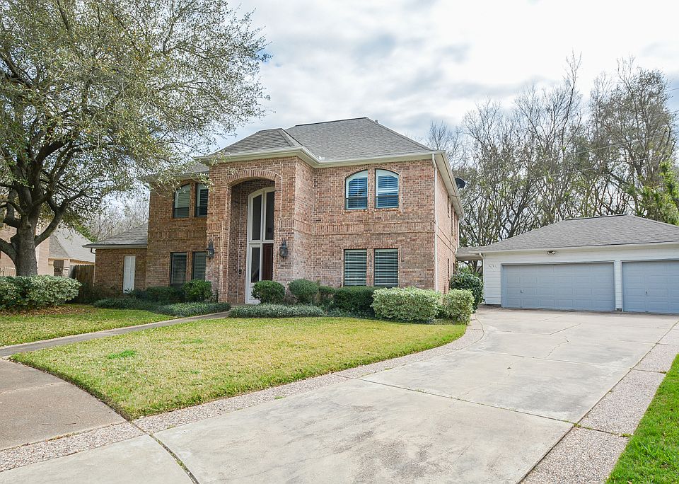 2nd image of 3222 Deer Creek Dr