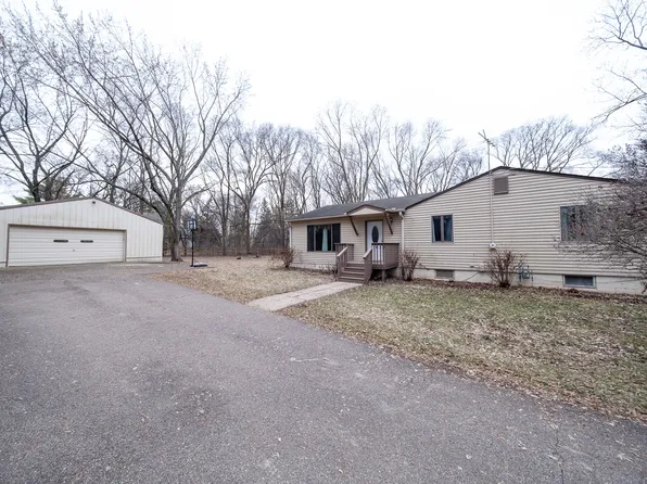 1410 Juneau Ln N, Plymouth, MN 55447