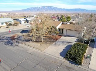 128 Sandy Loop NE, Rio Rancho, NM 87124