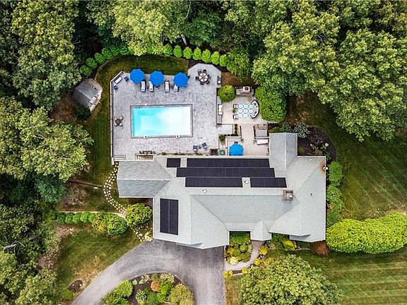 4th image of 1 Victoria Dr