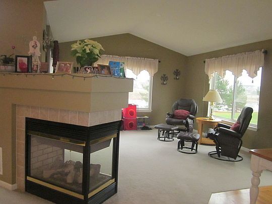 5th image of 2983 Foxmoor Dr