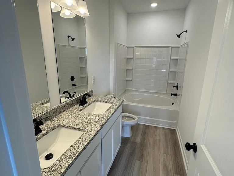 147 Rosebush Ln — Photo 10