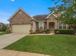 7900 Silver Pine Dr, Saint Louis, MO 63129