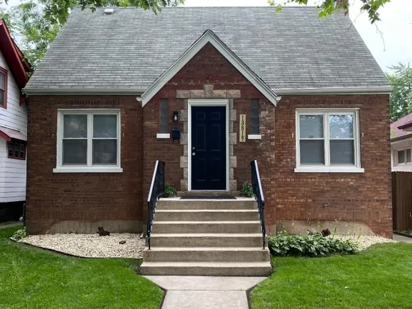 13819 S State St, Riverdale, IL 60827
