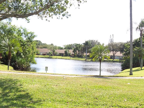 4th image of 4927 Sable Pine Circle #C