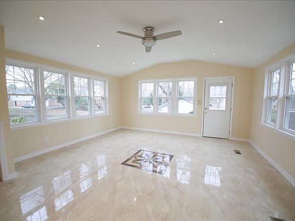 5th image of 119 Moorwood Ridge Dr