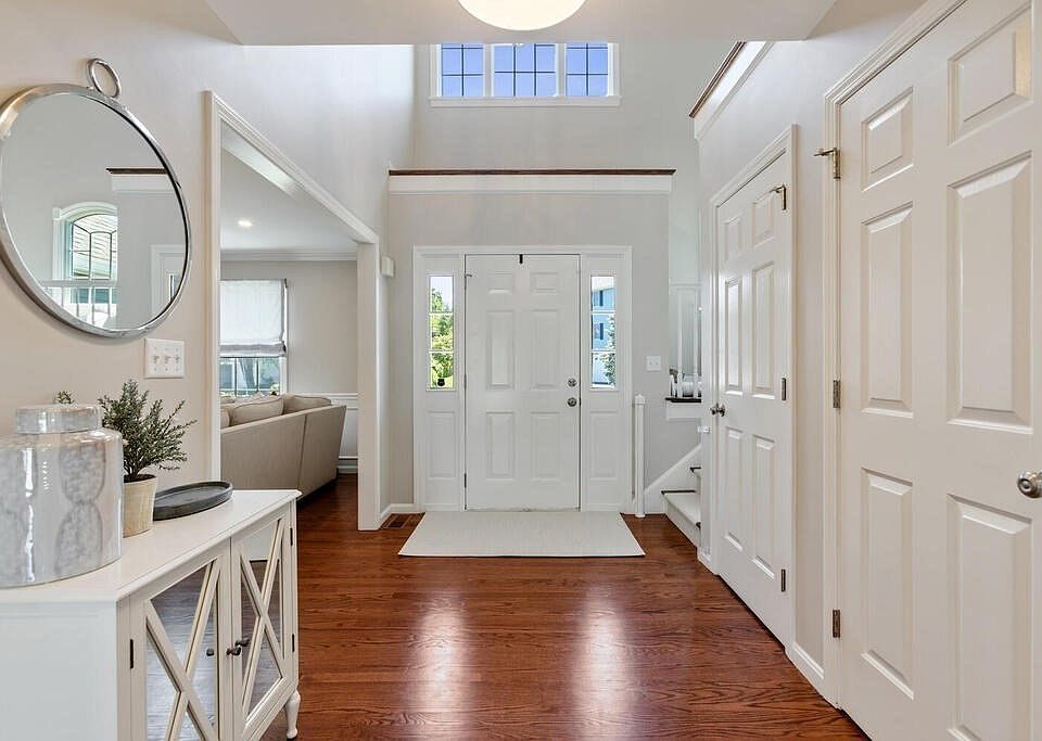 29 Fairway Dr, Woburn, MA 01801 Zillow