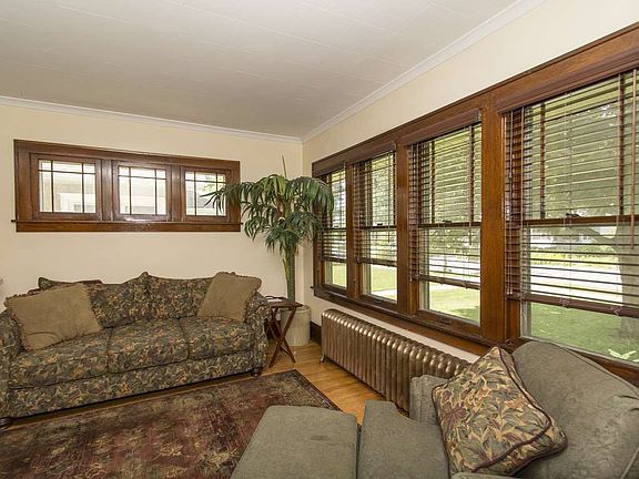 4th image of 3415 31st Ave S