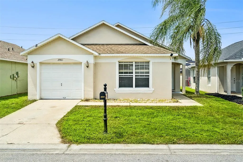 3 bed, 2.0 bath, 1130 sqft, $2,100 — Photo 2
