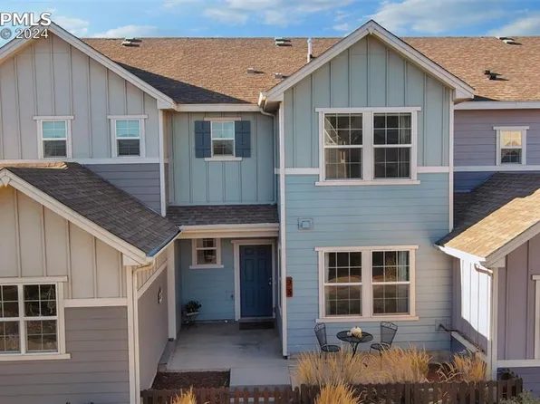 93 Mayflower St, Colorado Springs, CO 80905