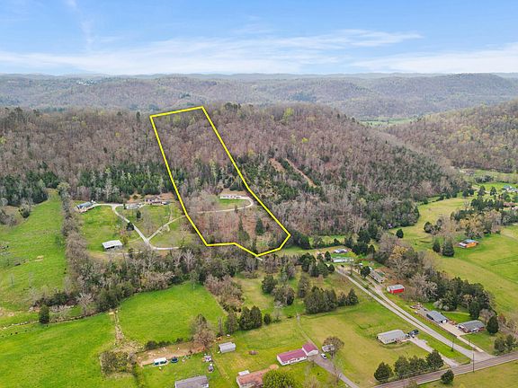 4th image of 150 E Raccoon Valley Dr