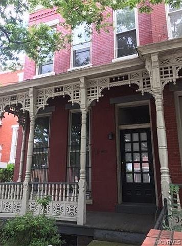 1st image of 1 W Clay St