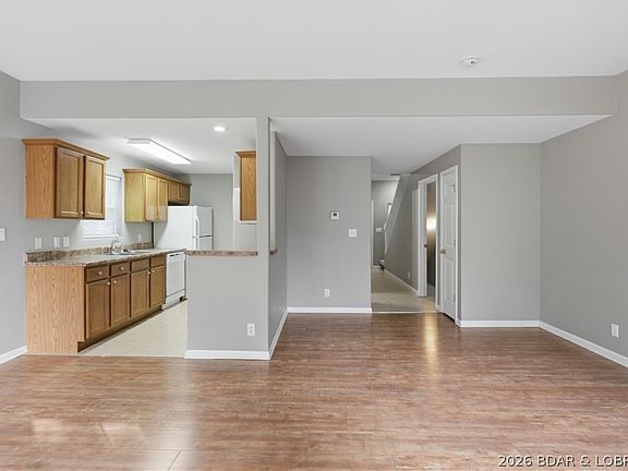 5th image of 38 Walnut Rd