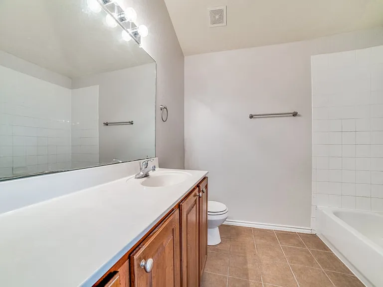 7318 Copper Mdw — Photo 12