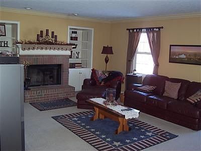 2nd image of 3441 Hanover Dr