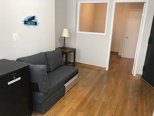 Rented by Fifth & Forever LLC | media 21