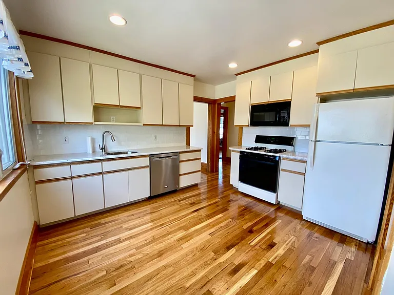 103 Farquhar St #3 — Photo 10