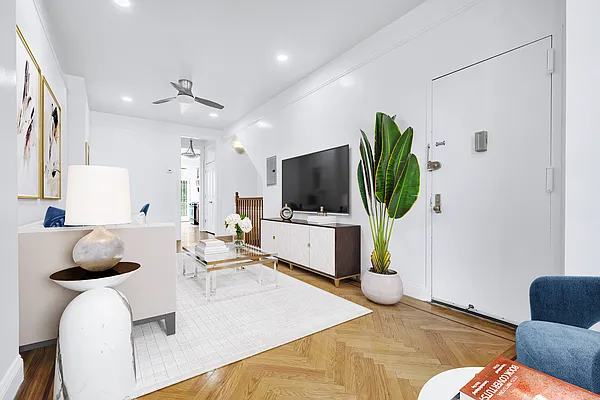 Rented by Cooper & Cooper Real Estate | media 3