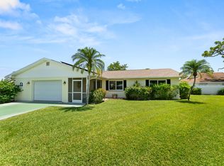 2001 NE Hoya Calle, Jensen Beach, FL 34957