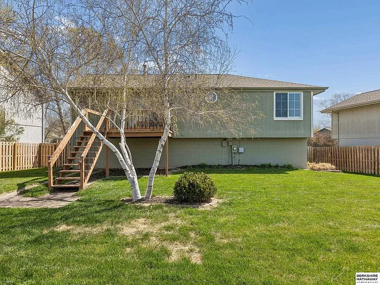 7308 S 155th Ave — Photo 32