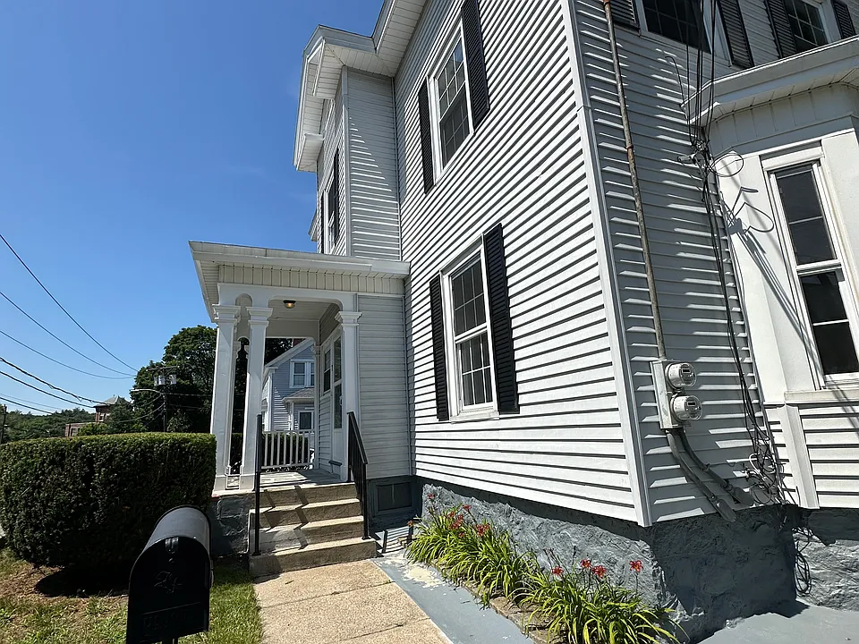7 Buxton Ct
