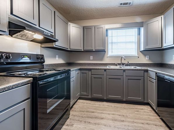 401 College Dr NE #9C6C5E5AC