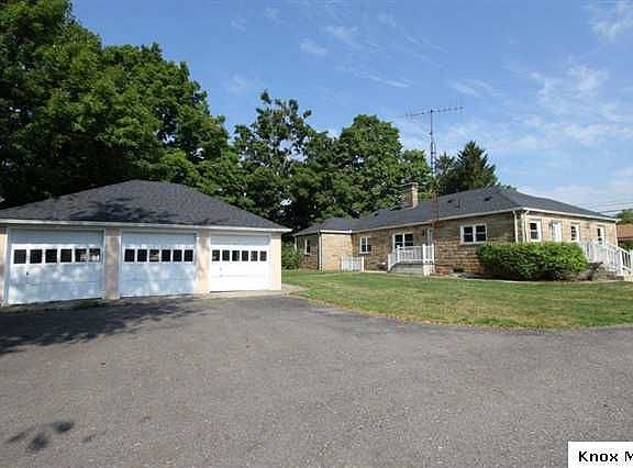 3rd image of 220 Ames St