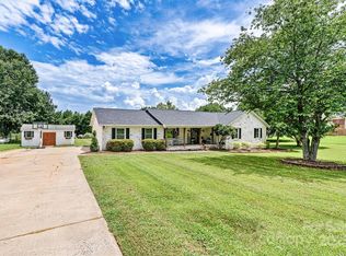 978 La Forest Ln, Concord, NC 28027