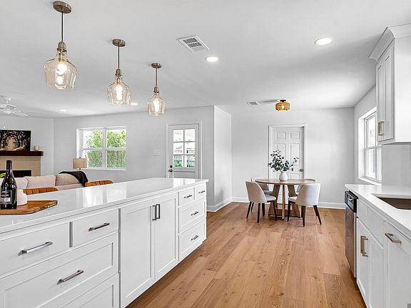 5th image of 15946 Ferrell Ave