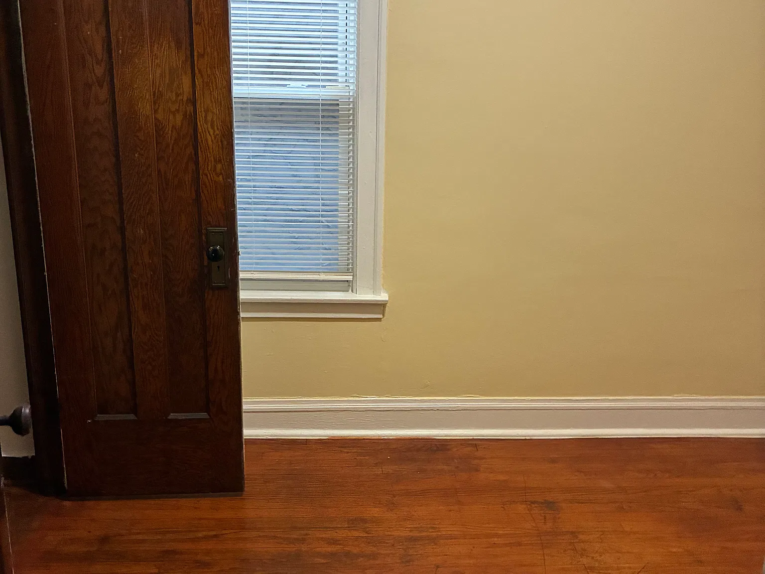 3 bed, $1,300 — Photo 3