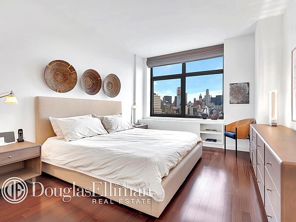 5th image of 1 Morton Sq #14C