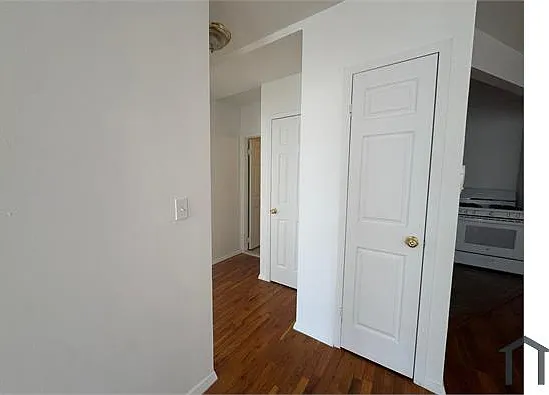 1348 Sheridan Ave #6D — Photo 6