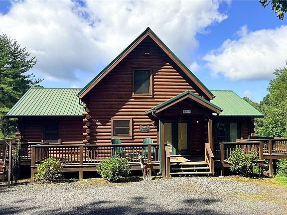 3rd image of 169 Dream Mountain Rd.