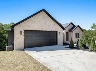 3 Twyford Ln, Bella Vista, AR 72714